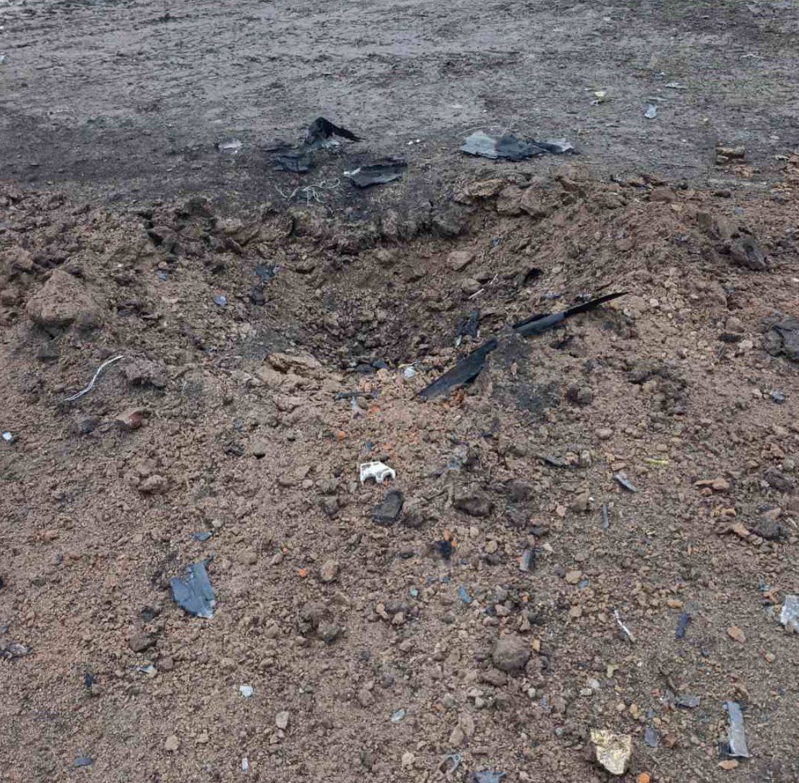 Обстріли на Чернігівщині: росіяни вдарили по фермі, підприємству та енергооб’єкту